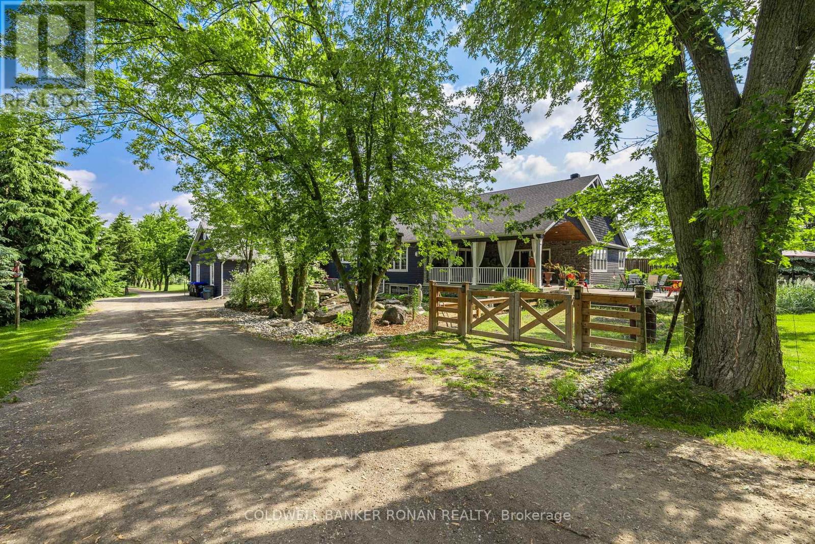 6643 3rd Line Property Photo 43