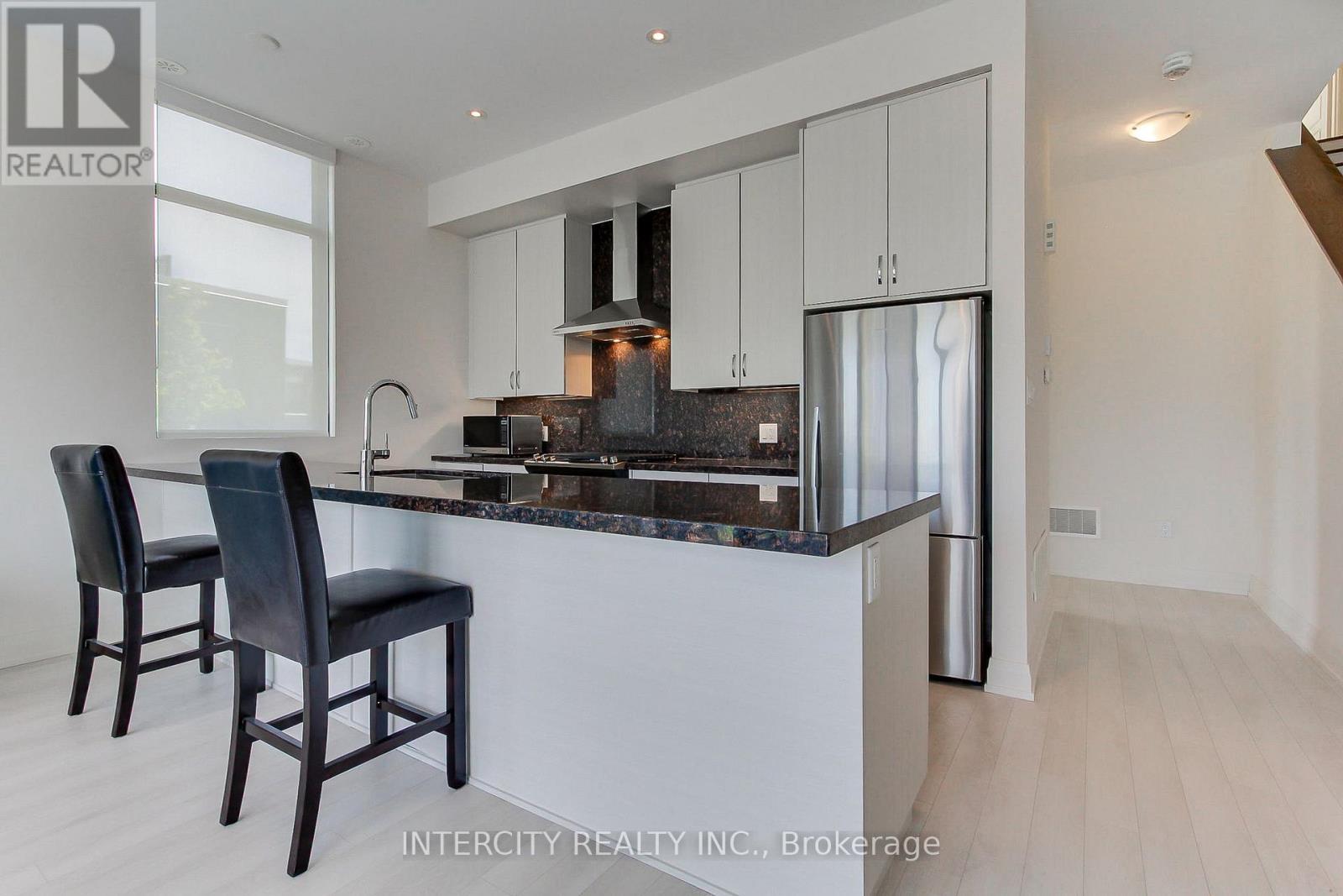 3545 Riva Avenue Property Photo 6