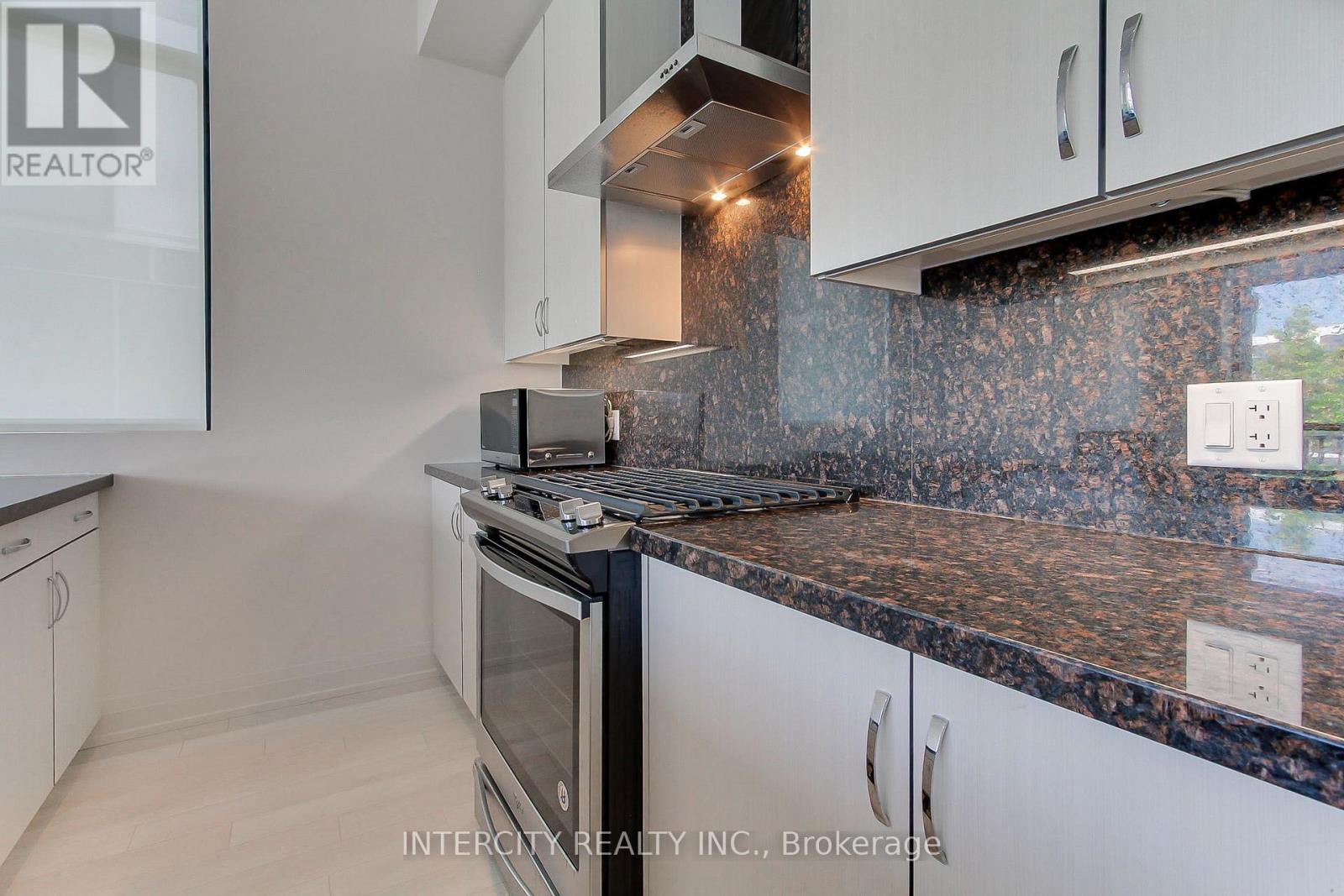 3545 Riva Avenue Property Photo 8