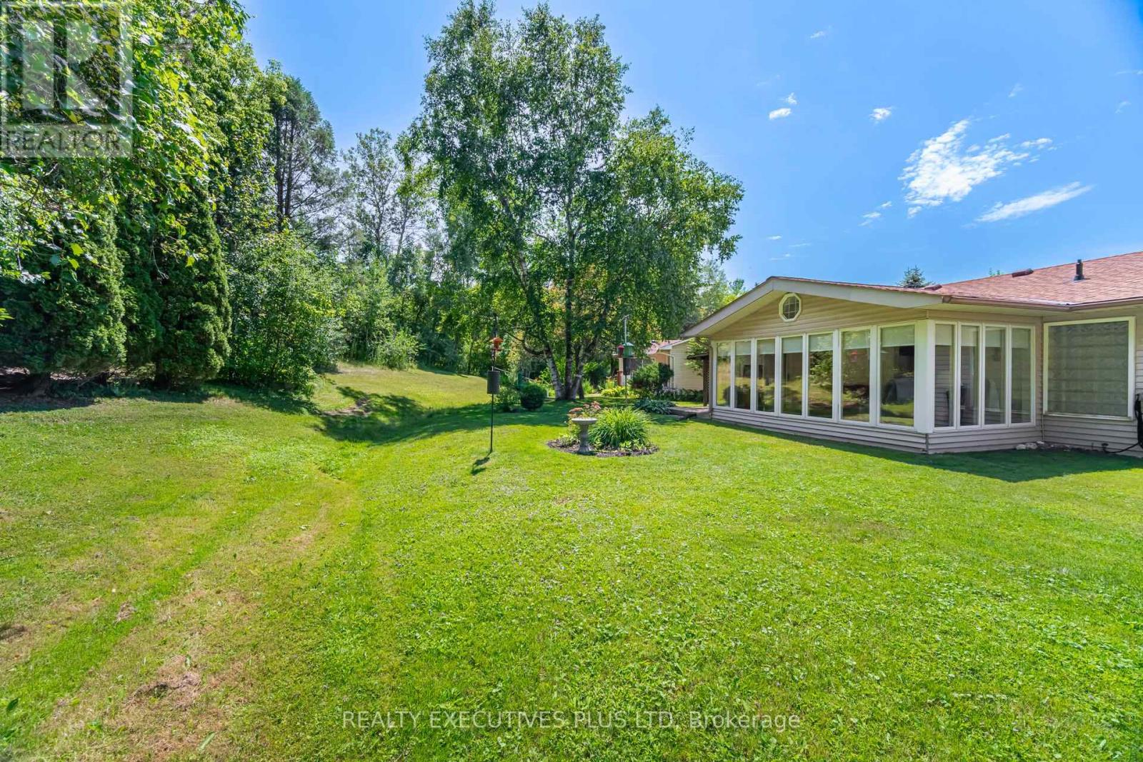 3 Pineview Court Property Photo 32