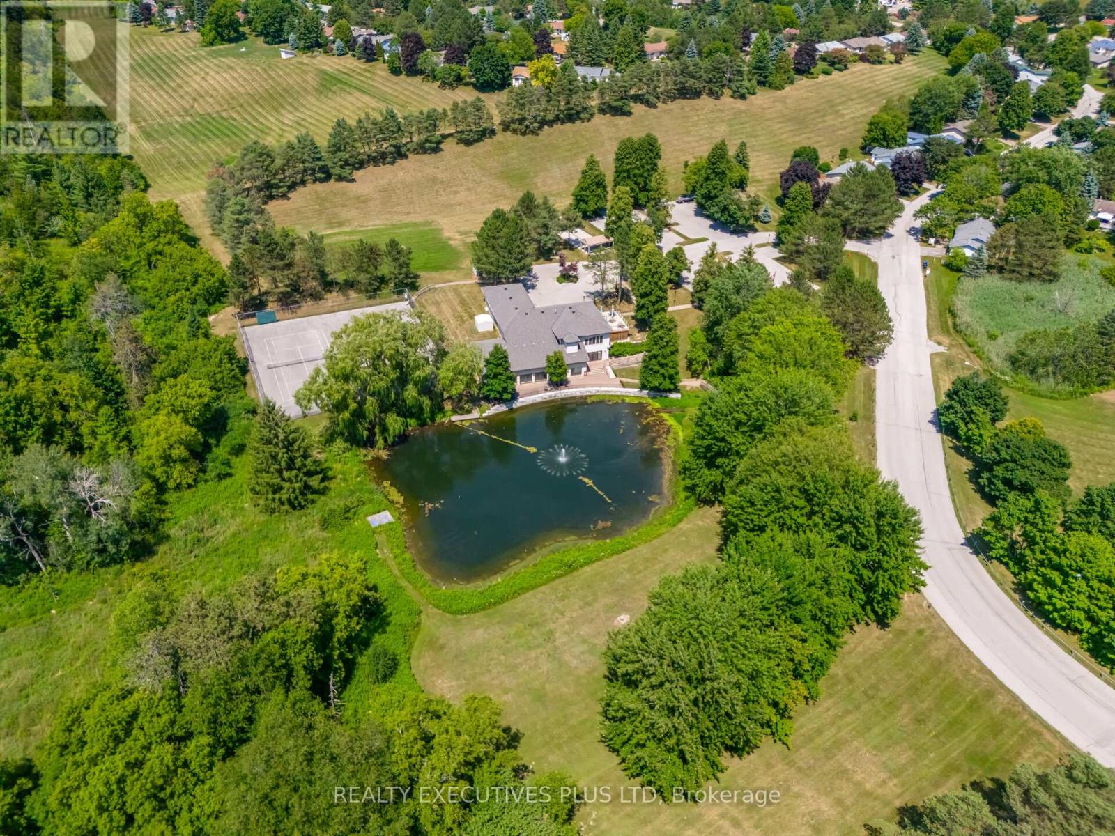 3 Pineview Court Property Photo 37