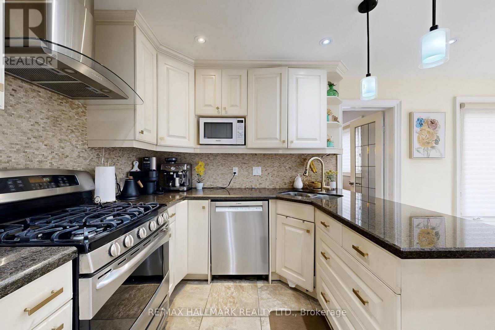 87 Autumn Way Property Photo 17