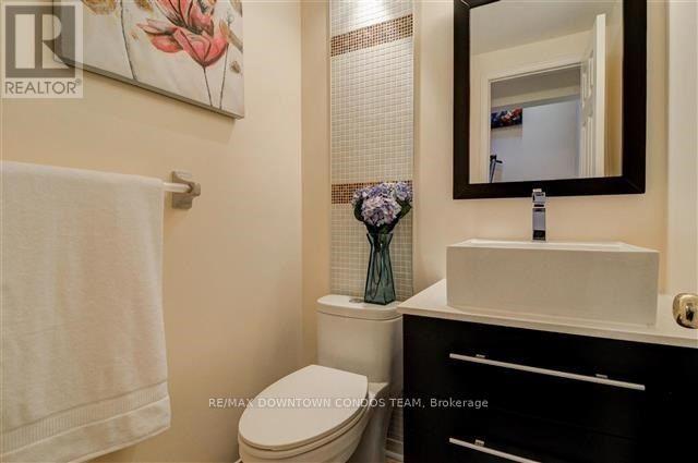 154 - 18 Clark Avenue W Property Photo 11