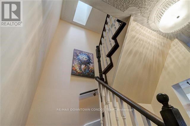 154 - 18 Clark Avenue W Property Photo 12