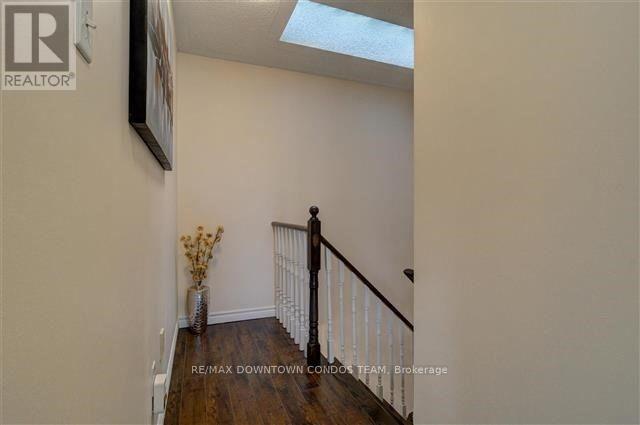 154 - 18 Clark Avenue W Property Photo 13