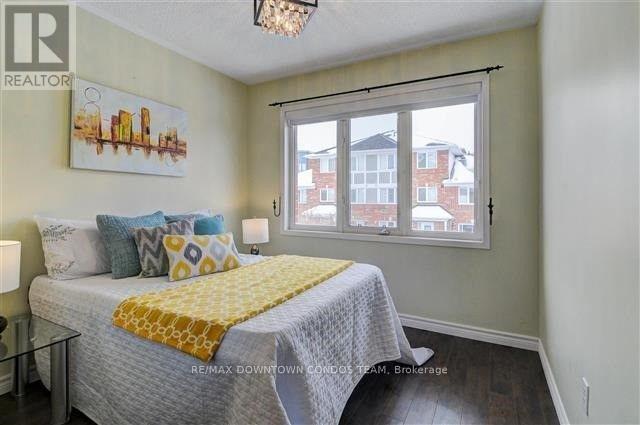 154 - 18 Clark Avenue W Property Photo 17