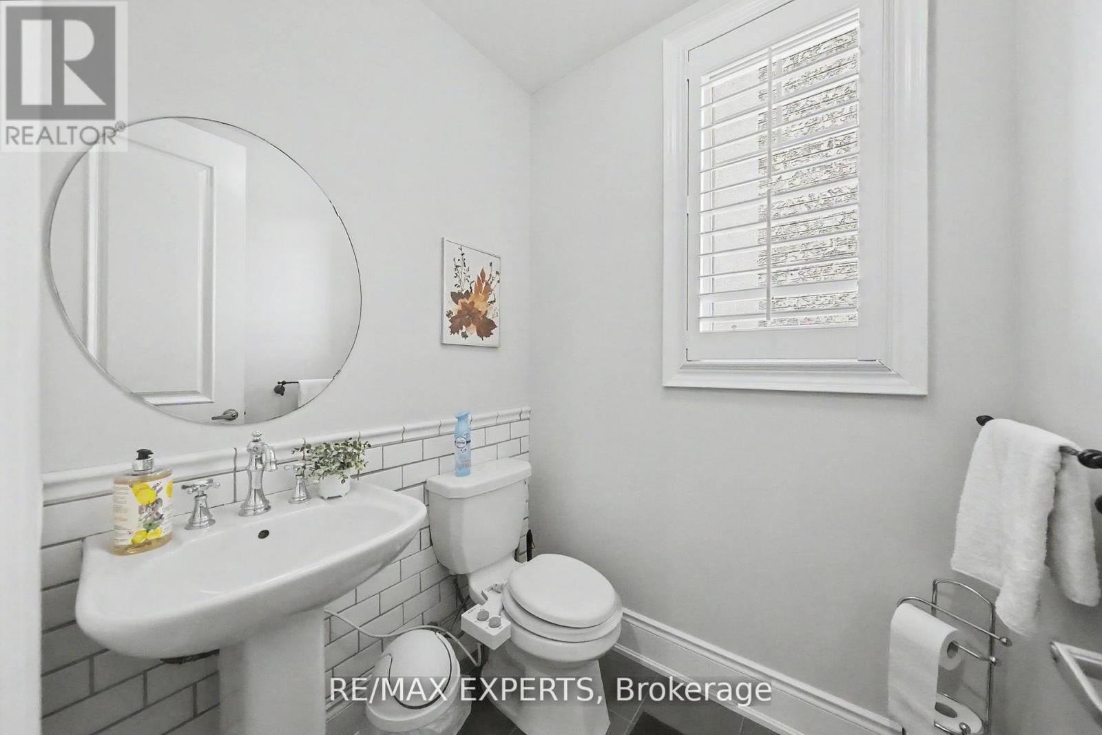 74 Dunrobin Crescent Property Photo 14