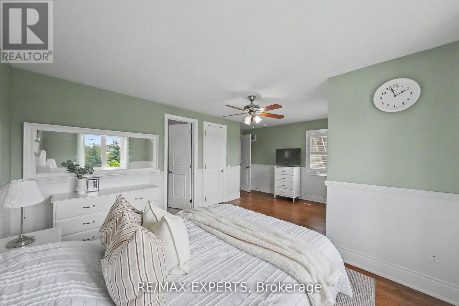 74 Dunrobin Crescent Property Photo 44