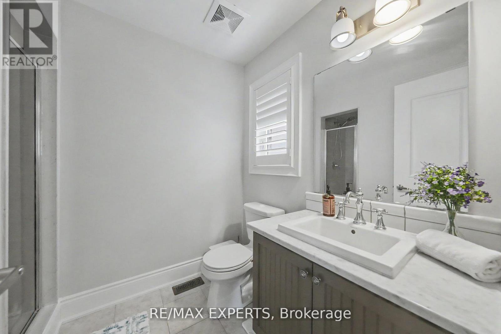 74 Dunrobin Crescent Property Photo 47