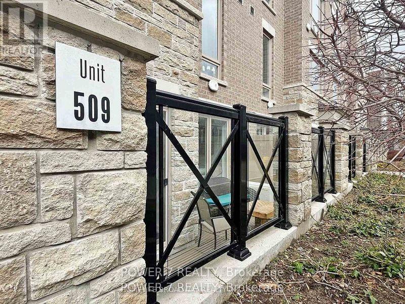 509 - 30 DUNSHEATH WAY Property Photo 1