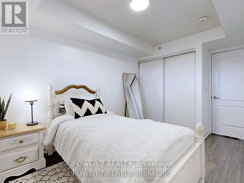 509 - 30 Dunsheath Way Property Photo 13
