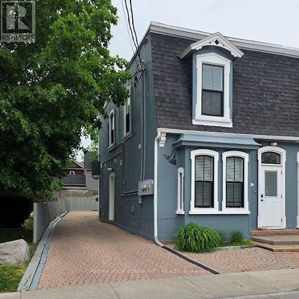 10 CENTRE STREET Property Photo 1