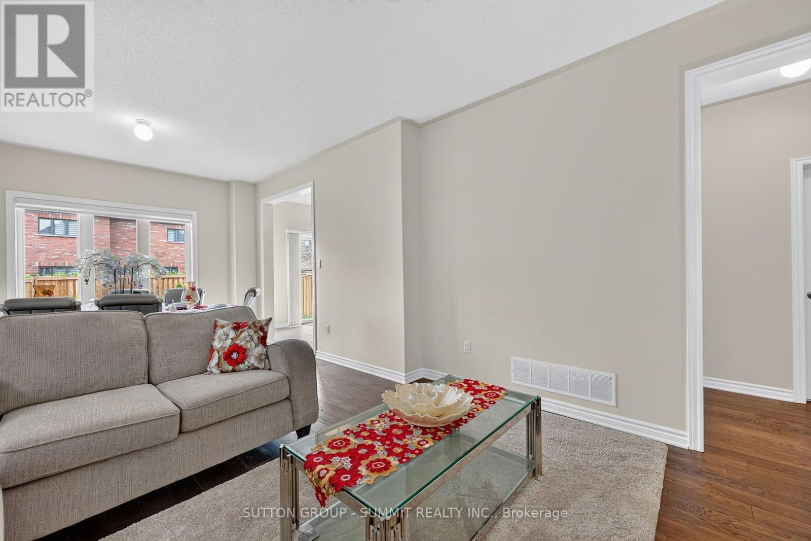 19 Jardine Street Property Photo 14