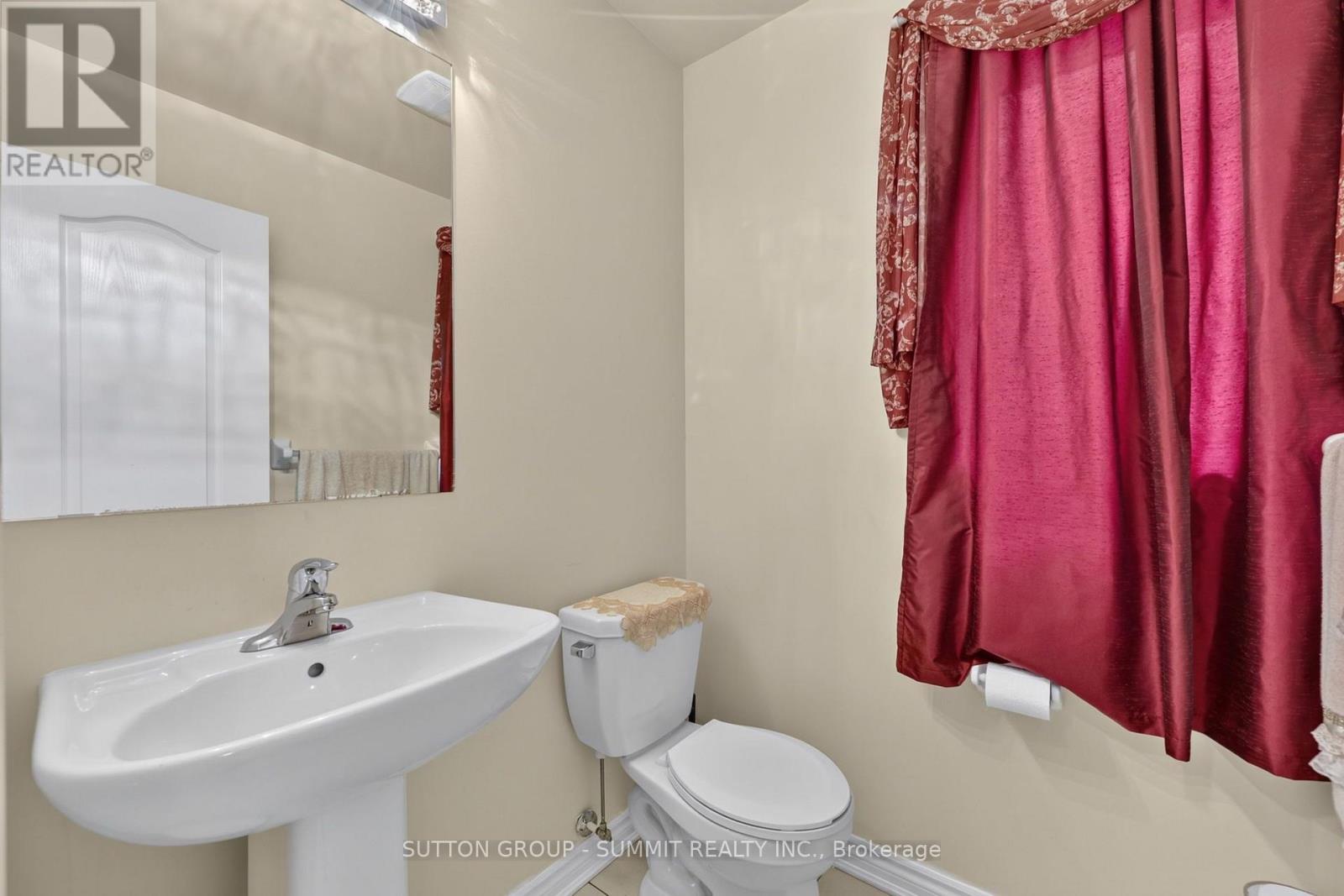19 Jardine Street Property Photo 27