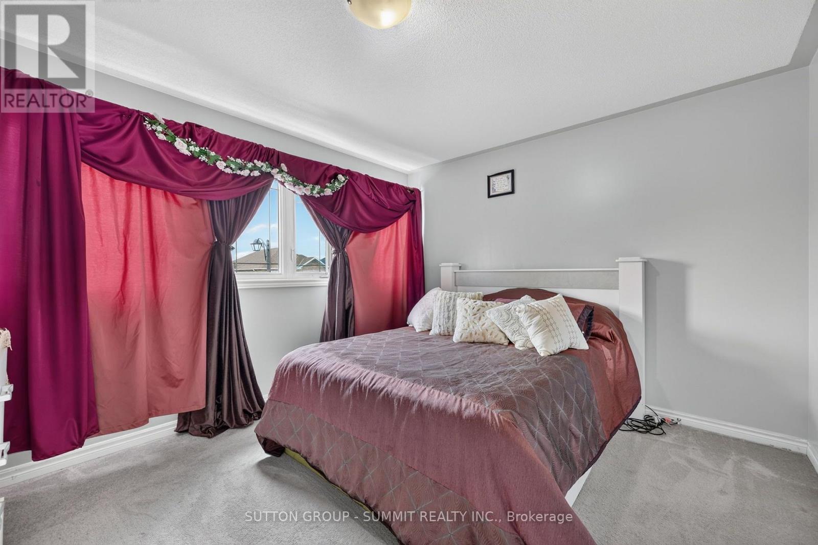 19 Jardine Street Property Photo 32