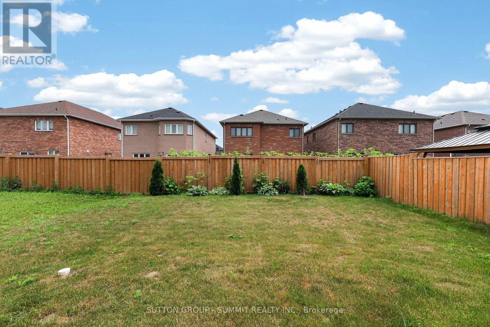 19 Jardine Street Property Photo 44