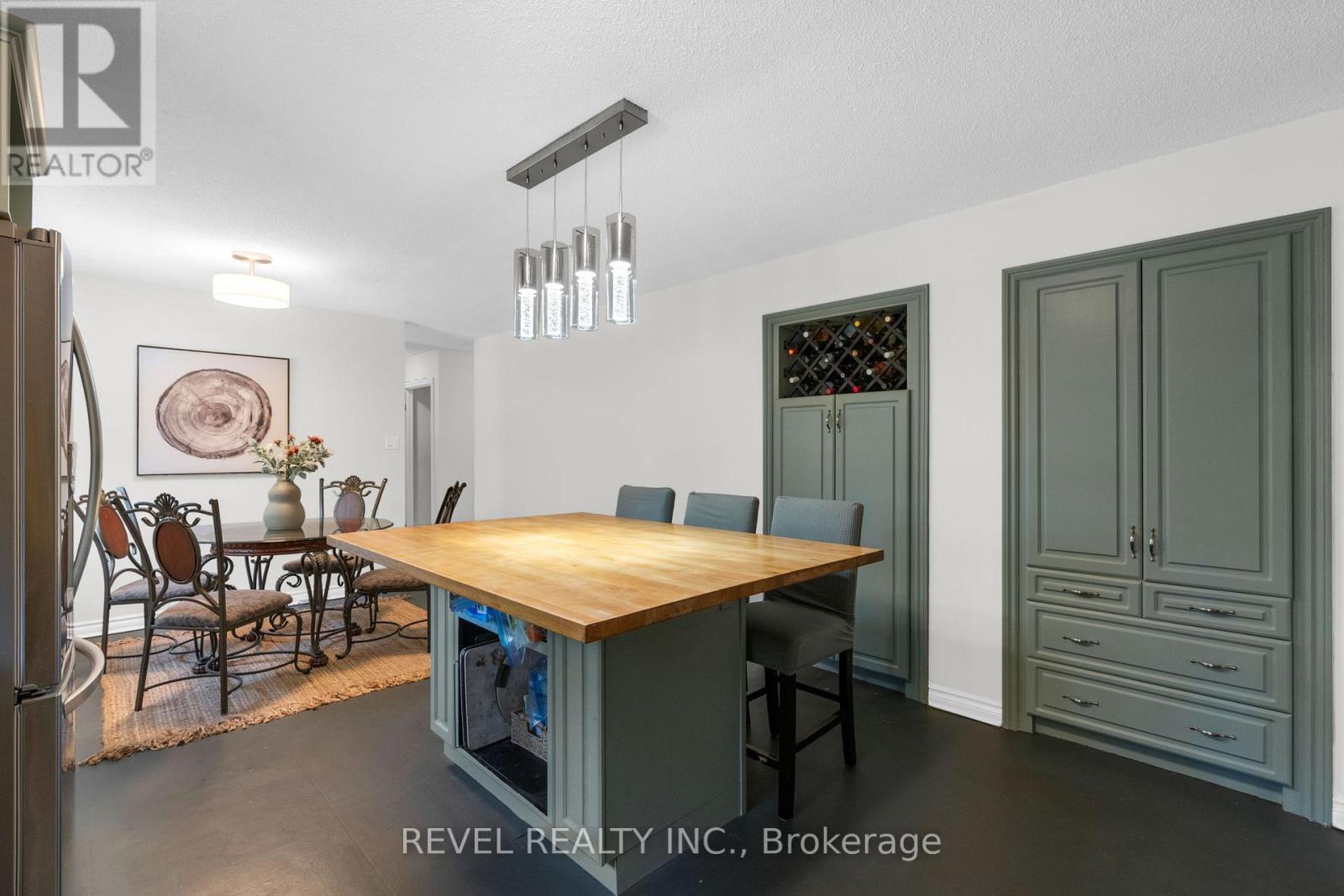 3964 Grove Place Property Photo 11