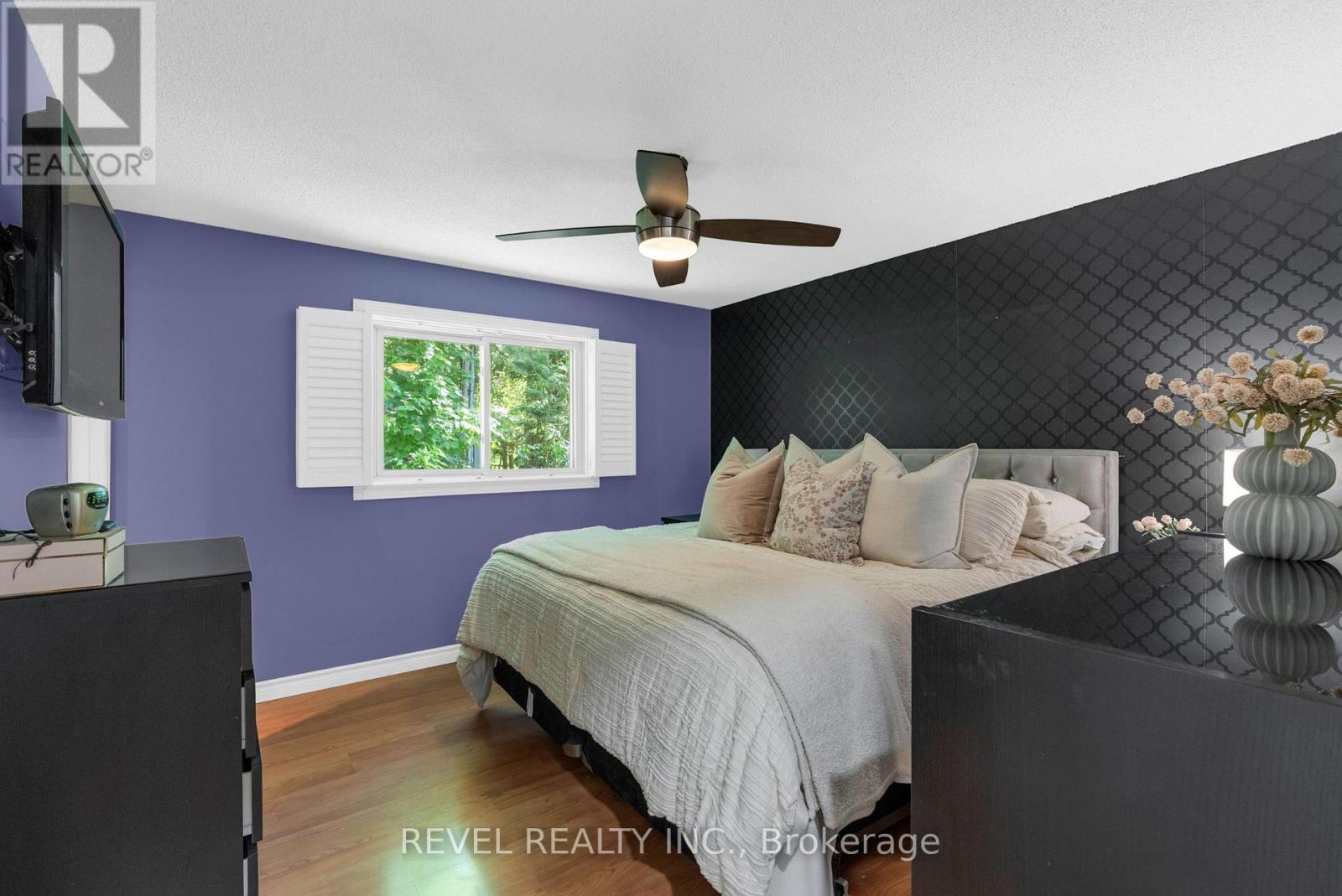 3964 Grove Place Property Photo 14