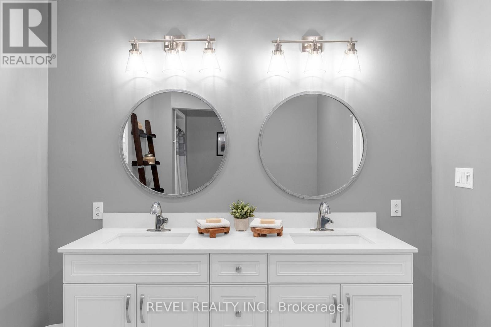3964 Grove Place Property Photo 17