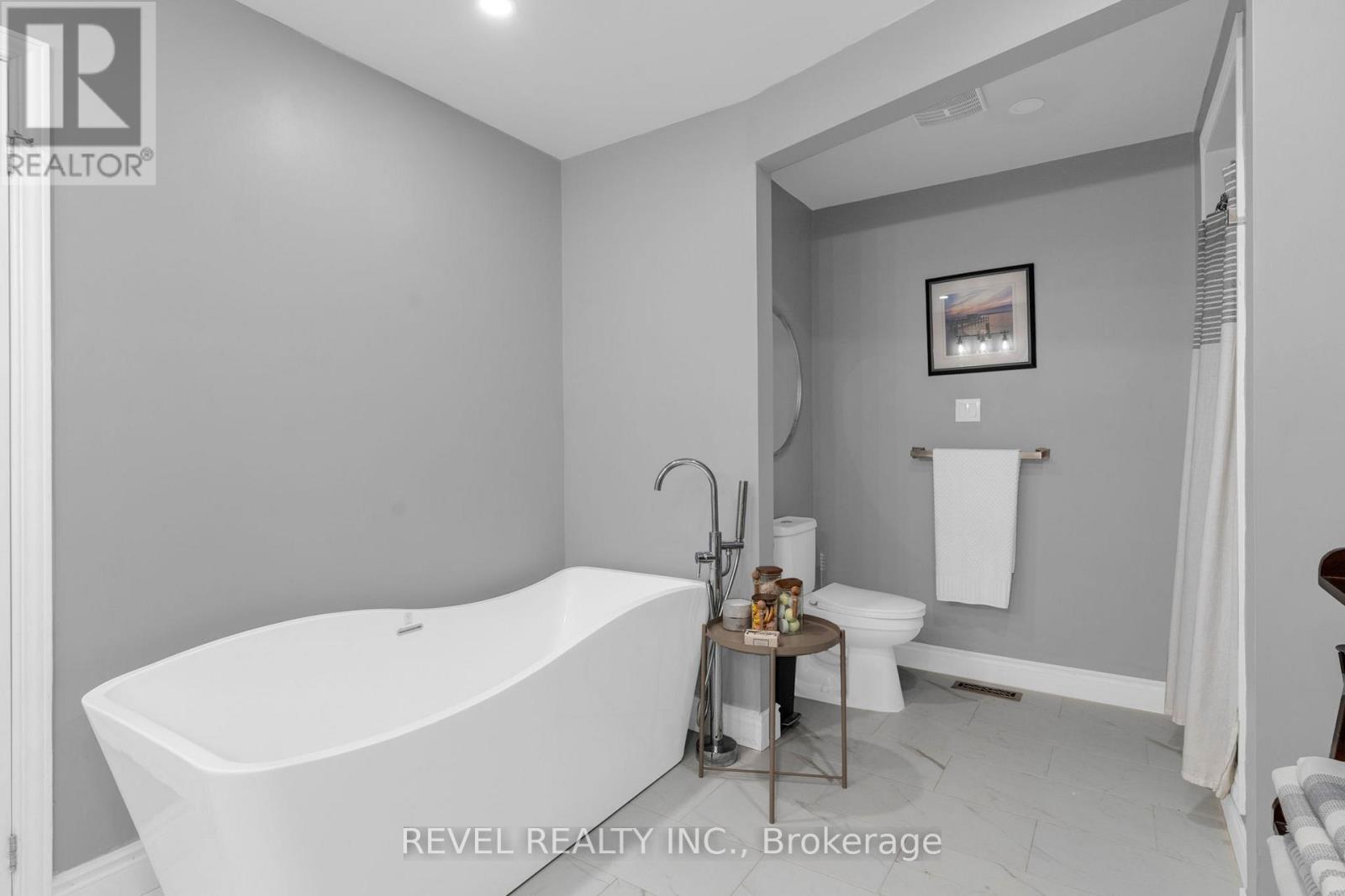 3964 Grove Place Property Photo 18