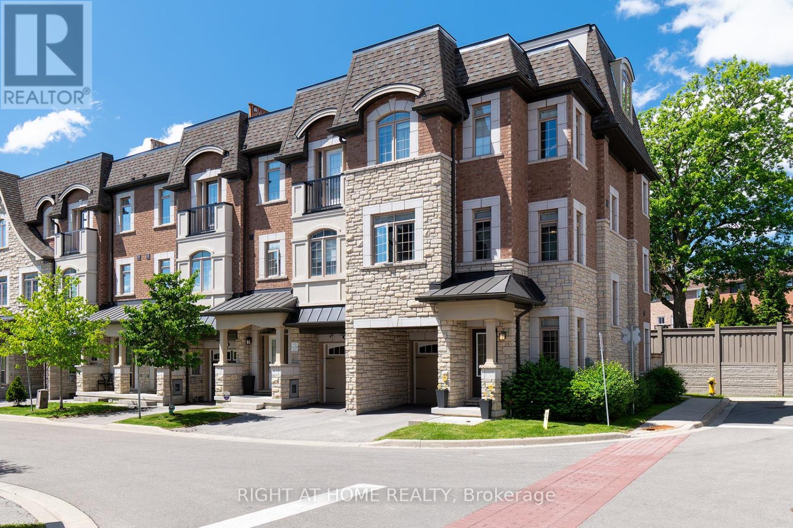 2 Queen Mary Court Property Photo 1