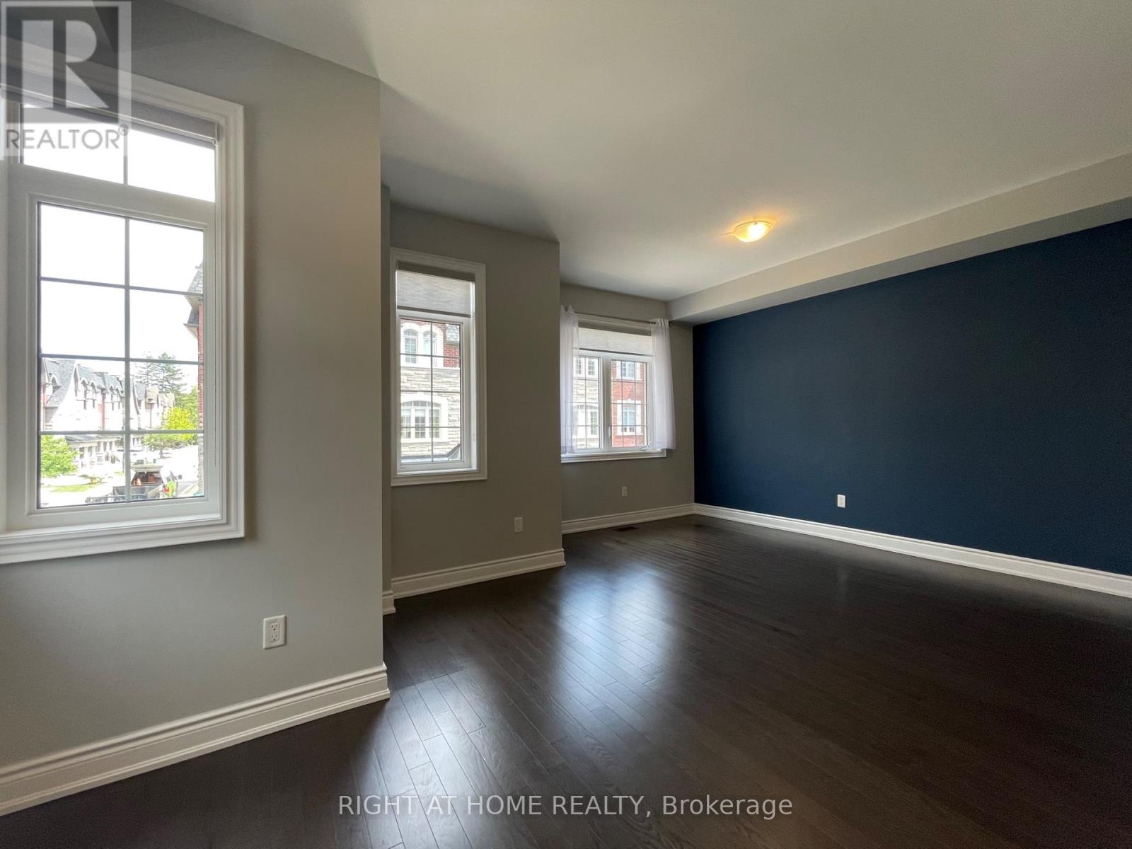2 Queen Mary Court Property Photo 8
