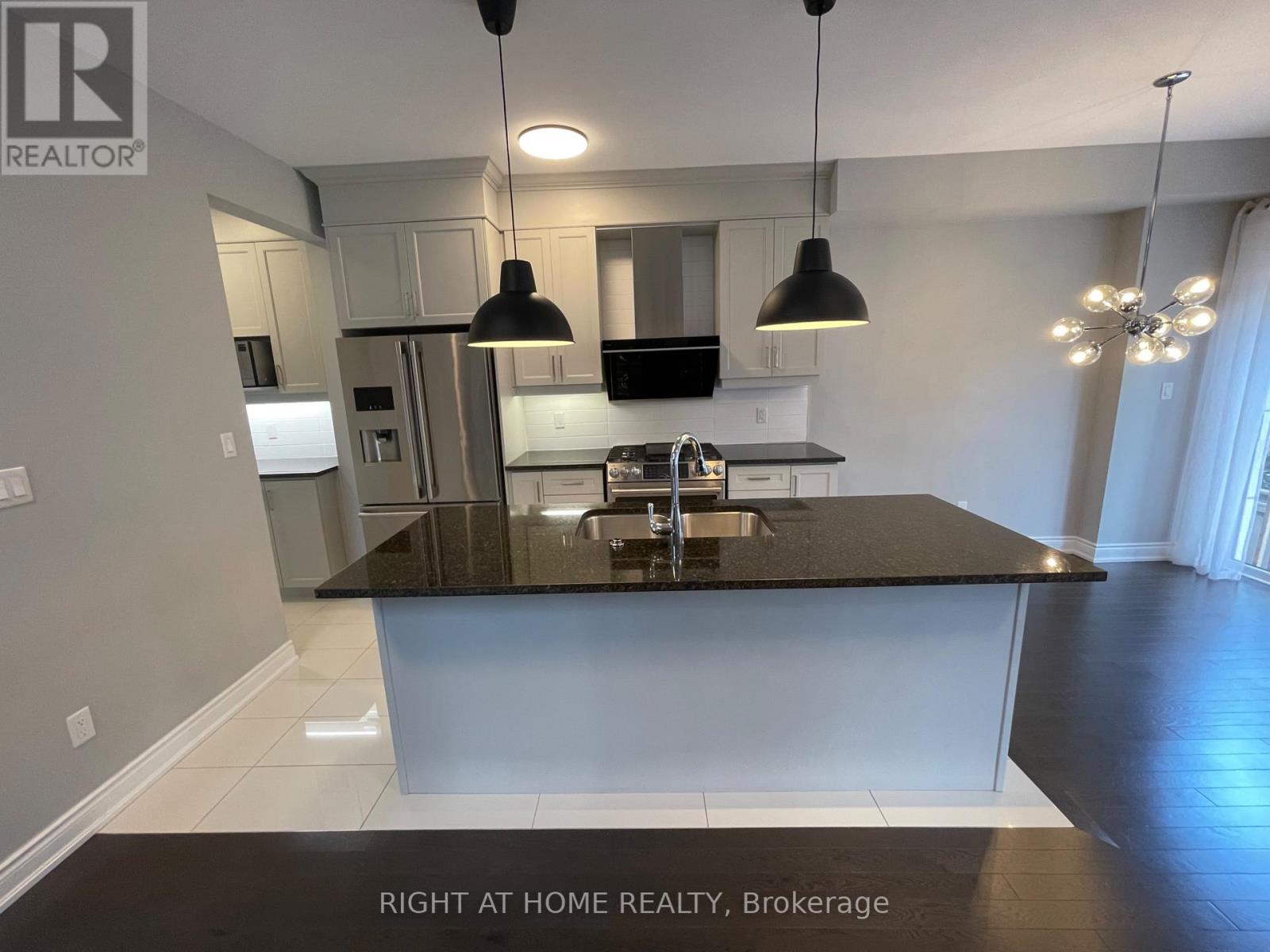 2 Queen Mary Court Property Photo 10