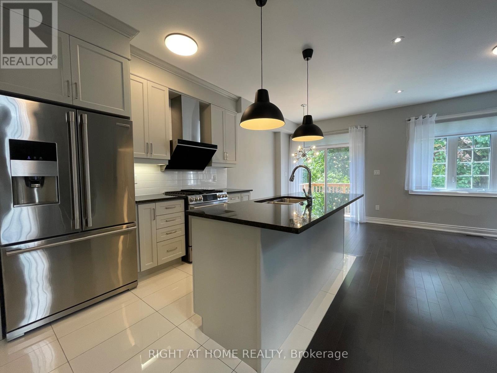 2 Queen Mary Court Property Photo 11