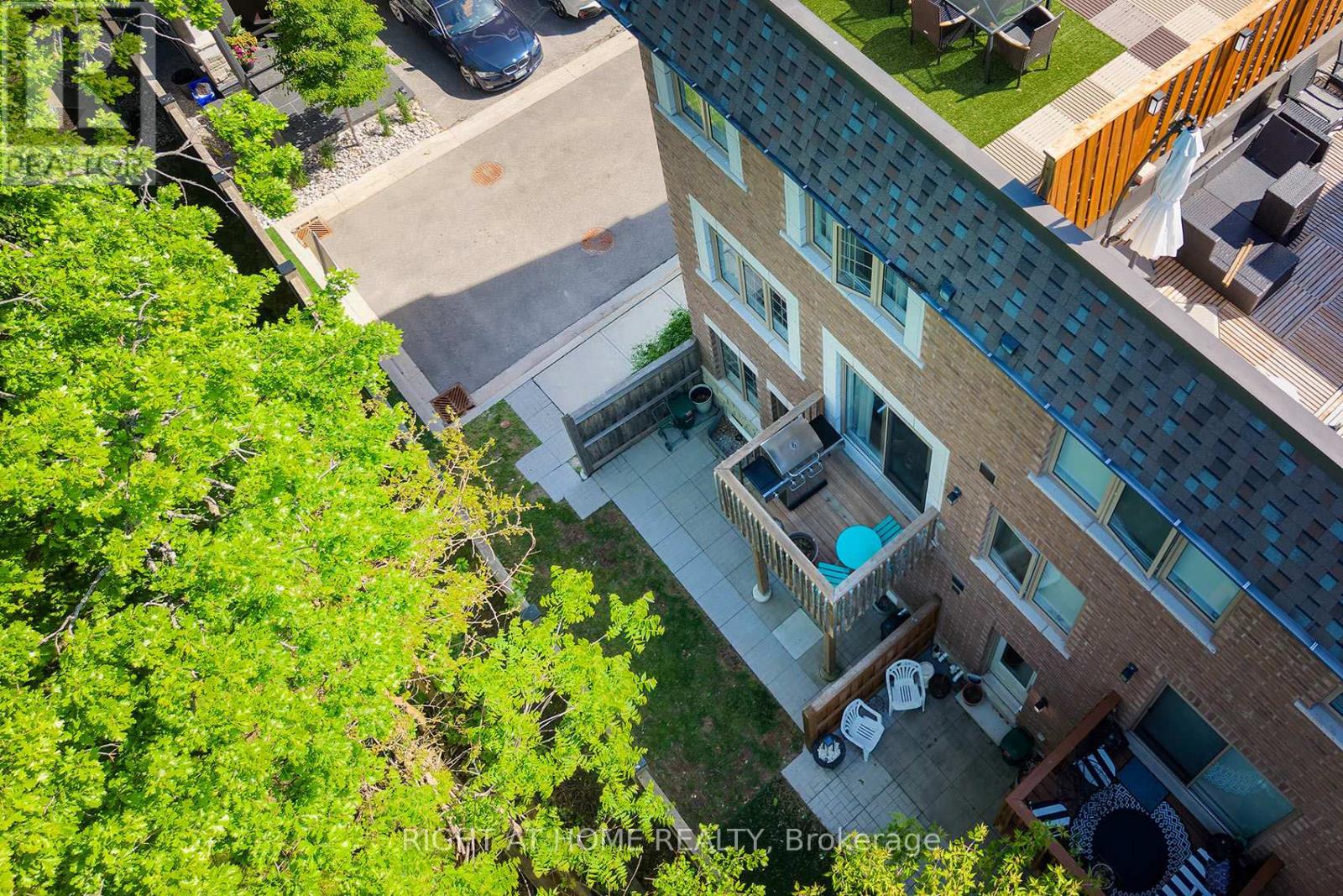 2 Queen Mary Court Property Photo 21