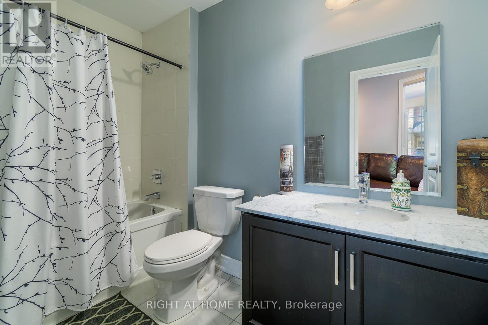 2 Queen Mary Court Property Photo 24