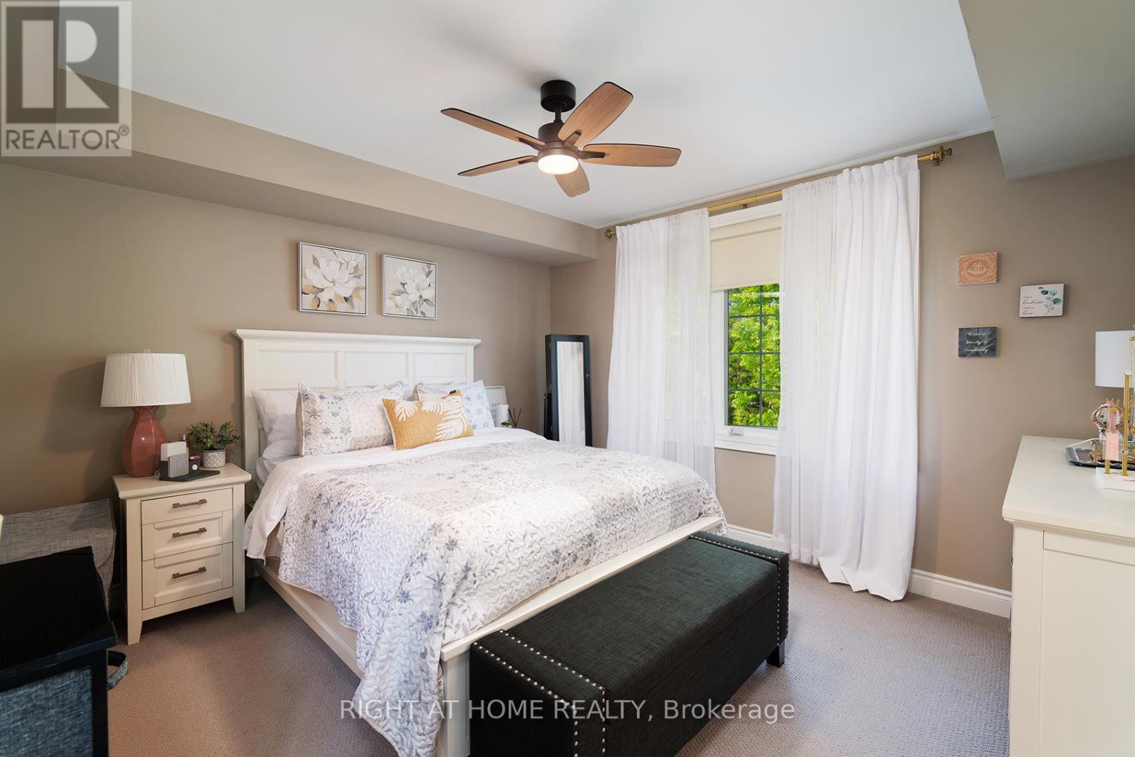 2 Queen Mary Court Property Photo 26