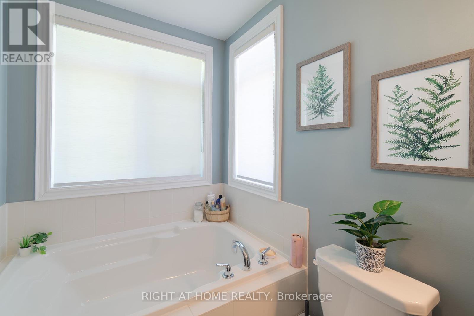 2 Queen Mary Court Property Photo 29