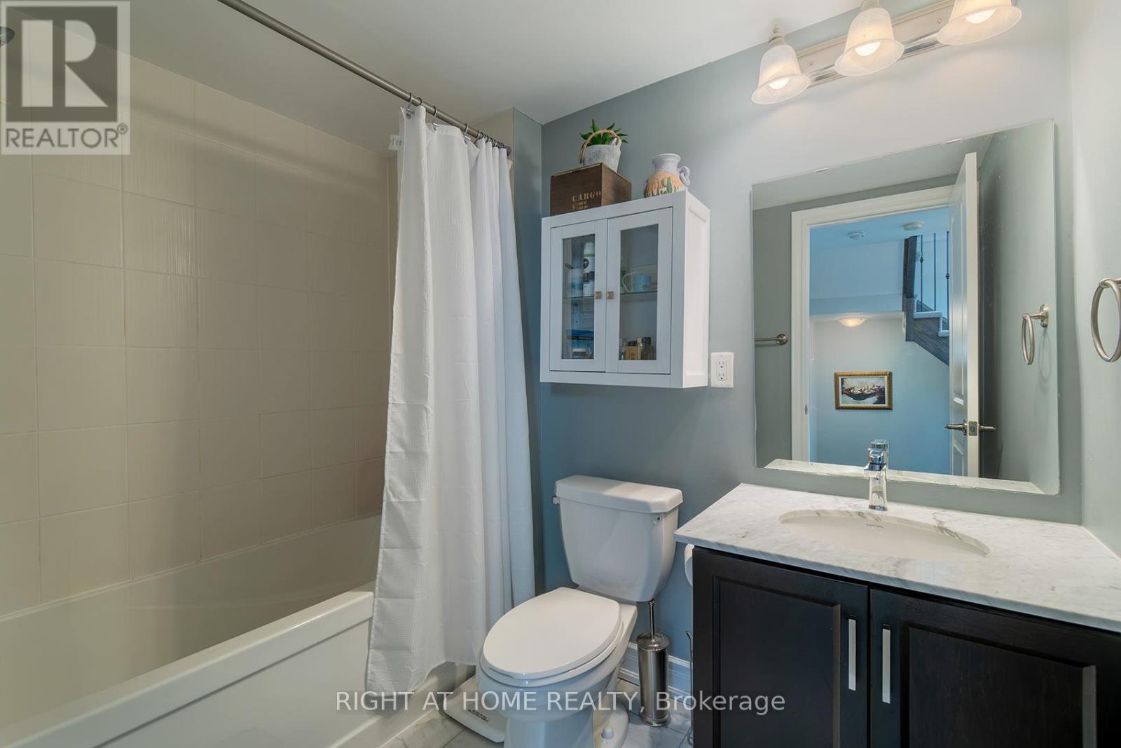2 Queen Mary Court Property Photo 34
