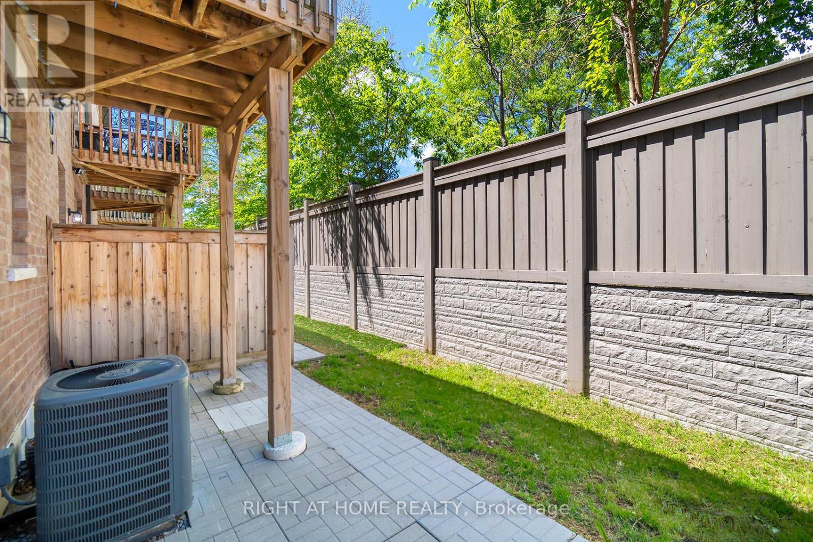 2 Queen Mary Court Property Photo 40