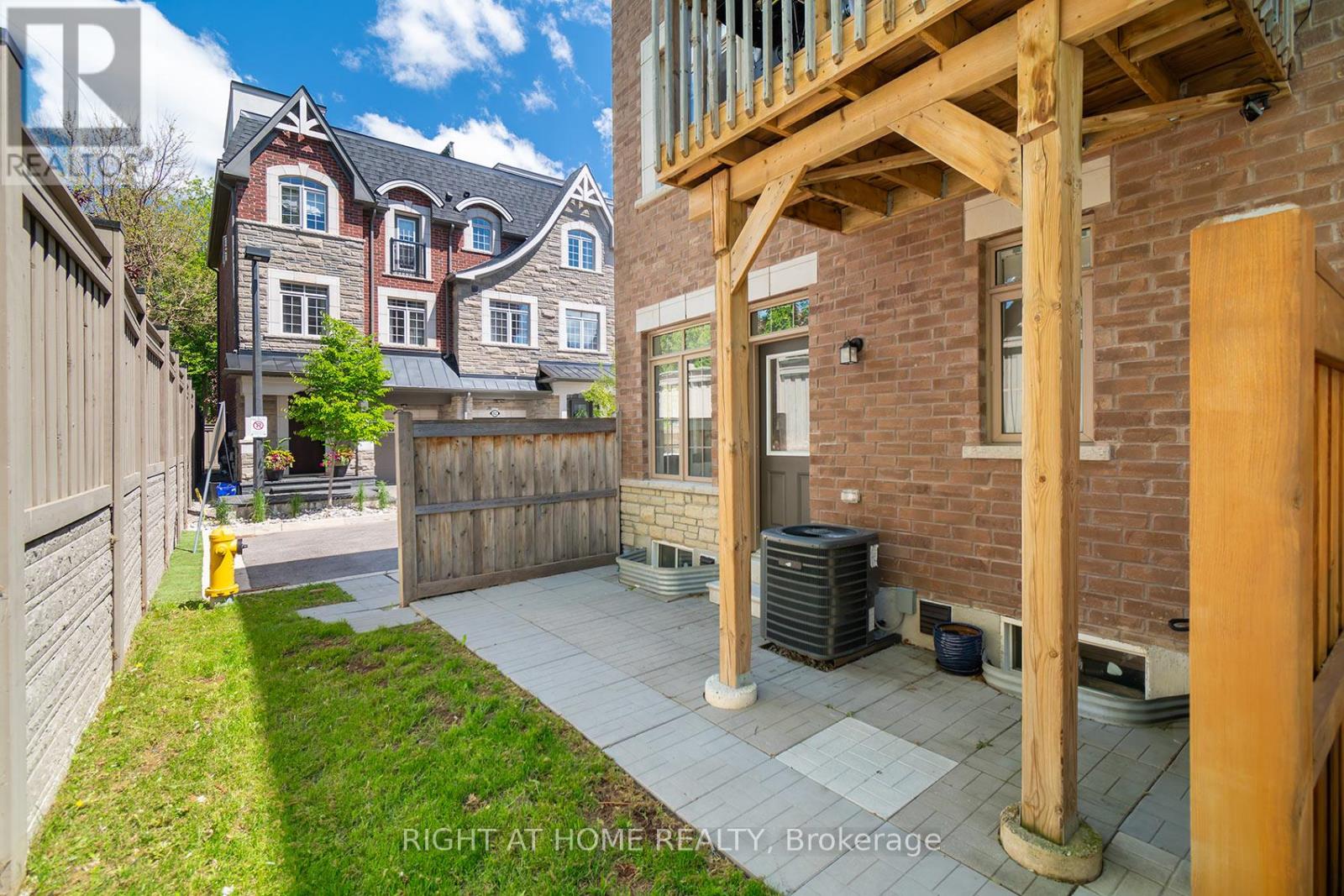 2 Queen Mary Court Property Photo 41