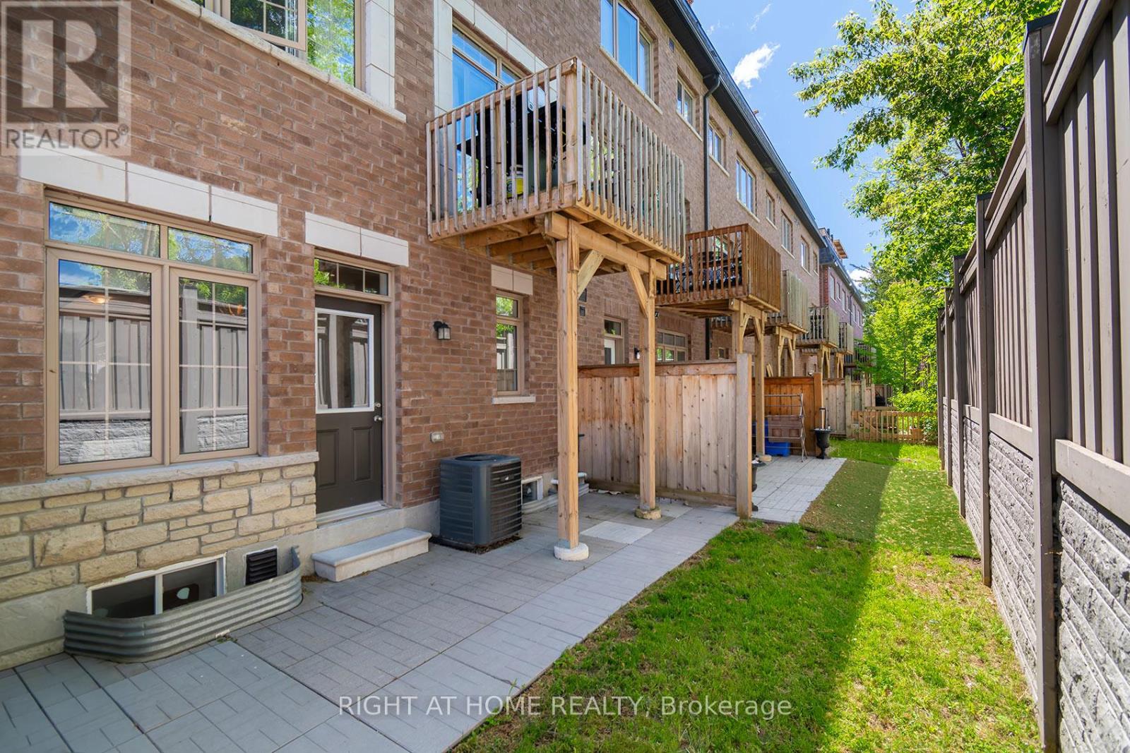 2 Queen Mary Court Property Photo 42