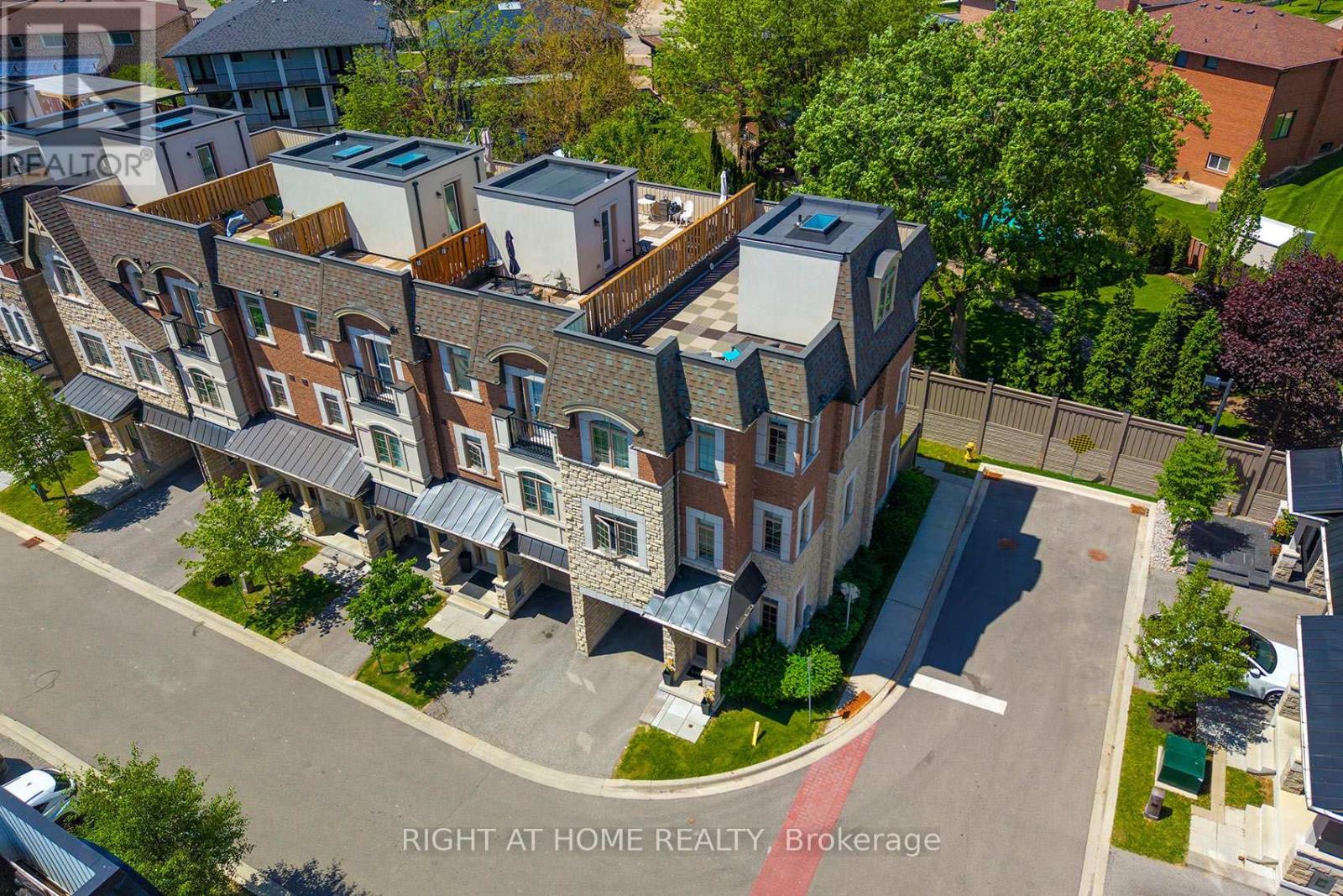2 Queen Mary Court Property Photo 48