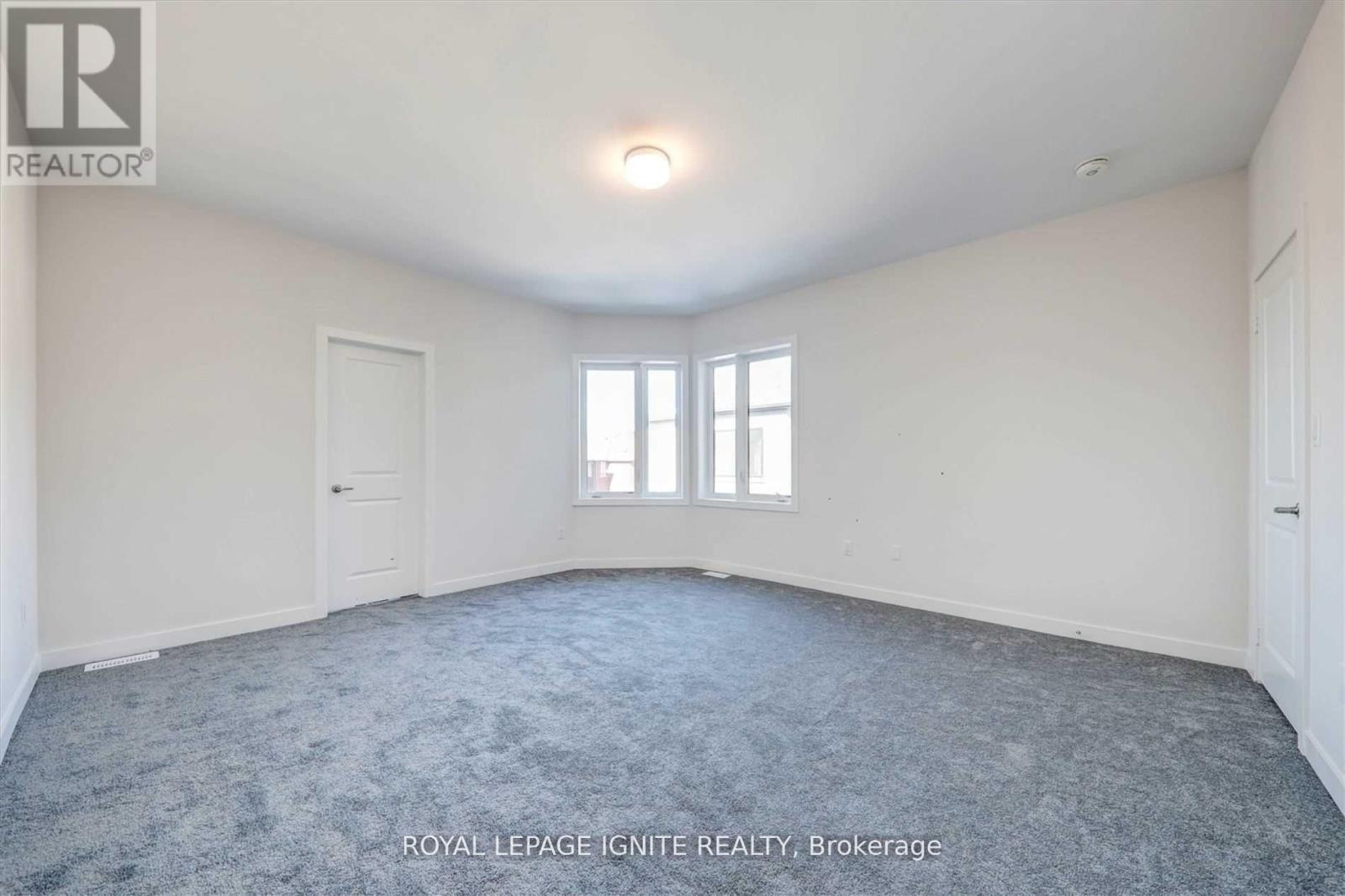 56 Rustle Woods Avenue Property Photo 24