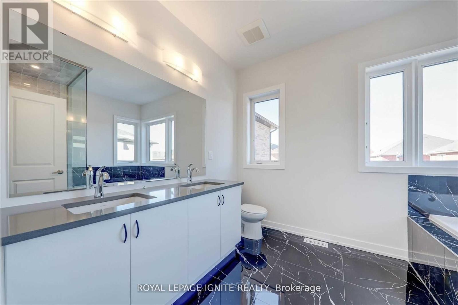 56 Rustle Woods Avenue Property Photo 26