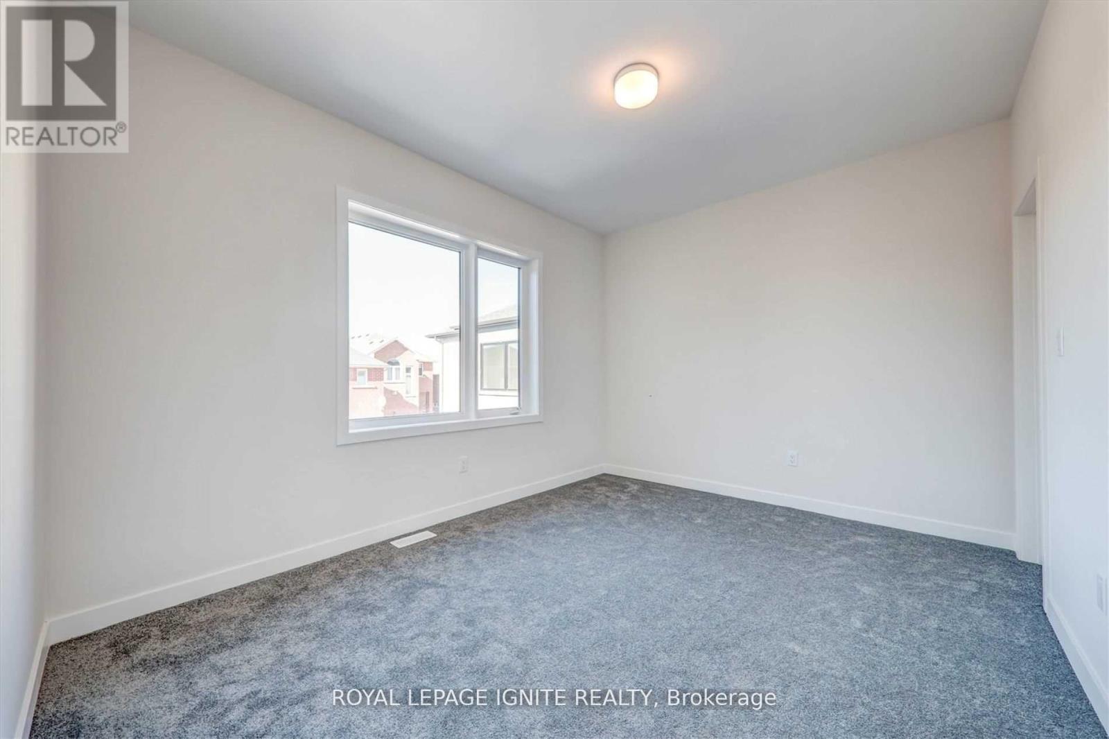 56 Rustle Woods Avenue Property Photo 28
