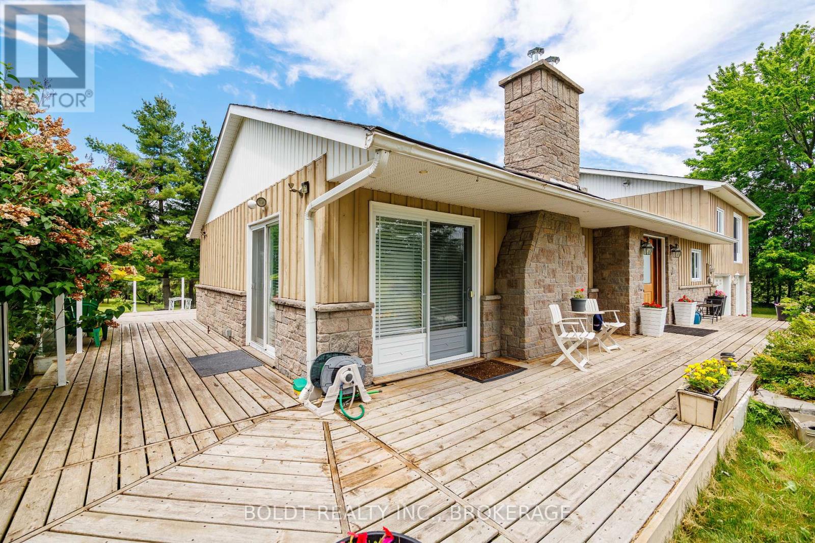 5832 5th Side Road Property Photo 14