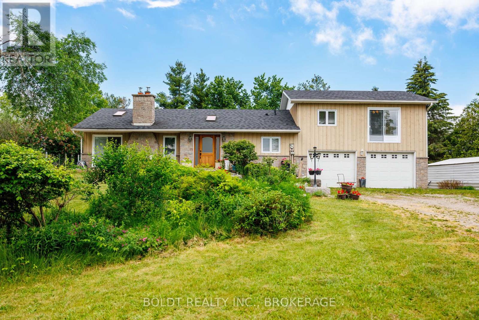 5832 5th Side Road Property Photo 15