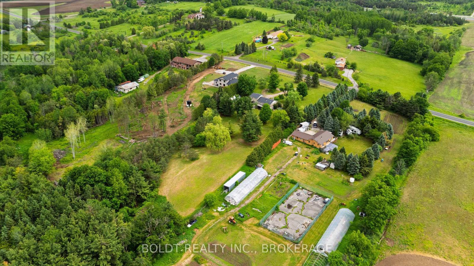 5832 5th Side Road Property Photo 40