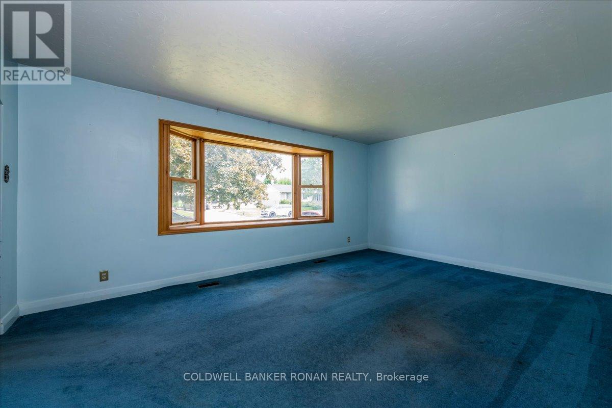 199 Tupper Street W Property Photo 6