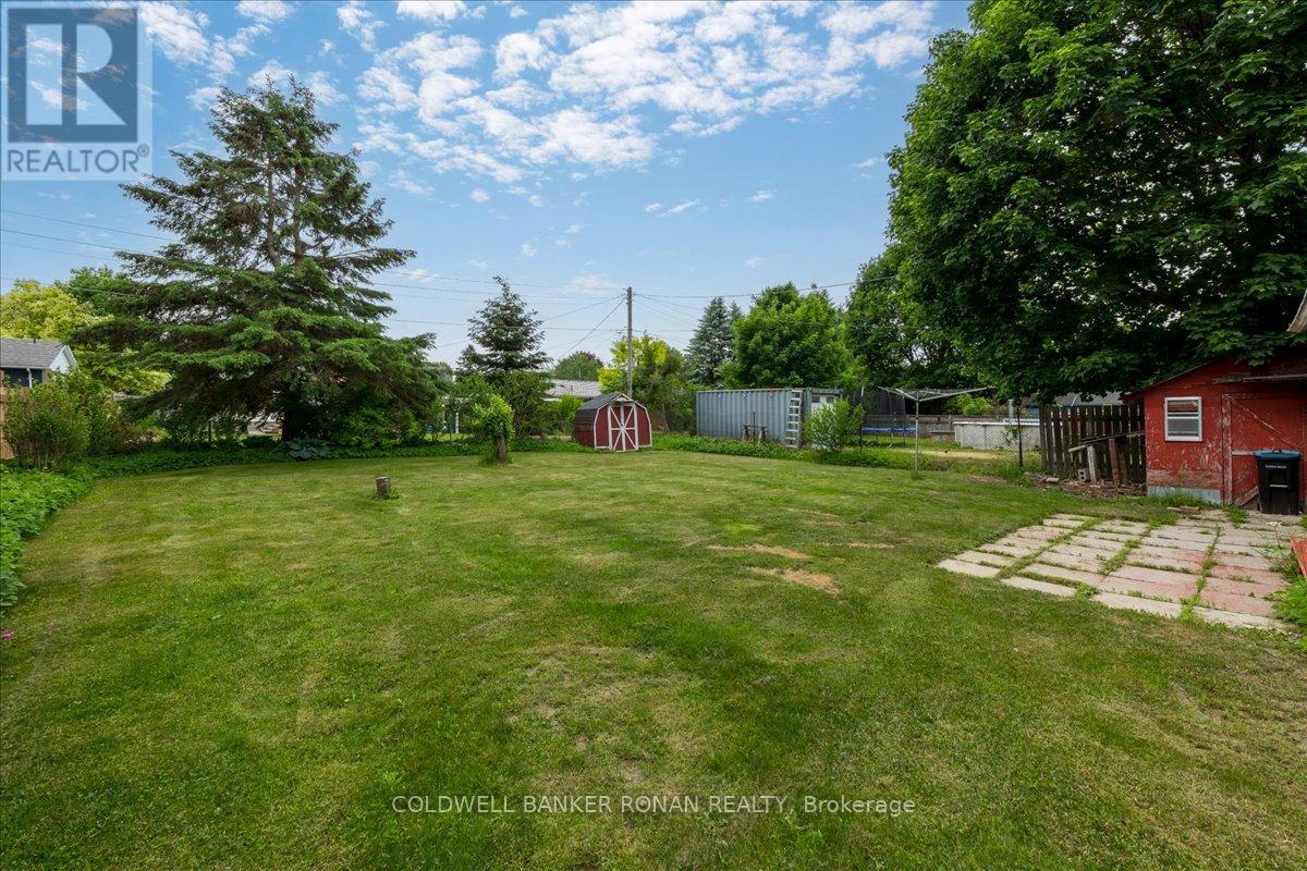 199 Tupper Street W Property Photo 14