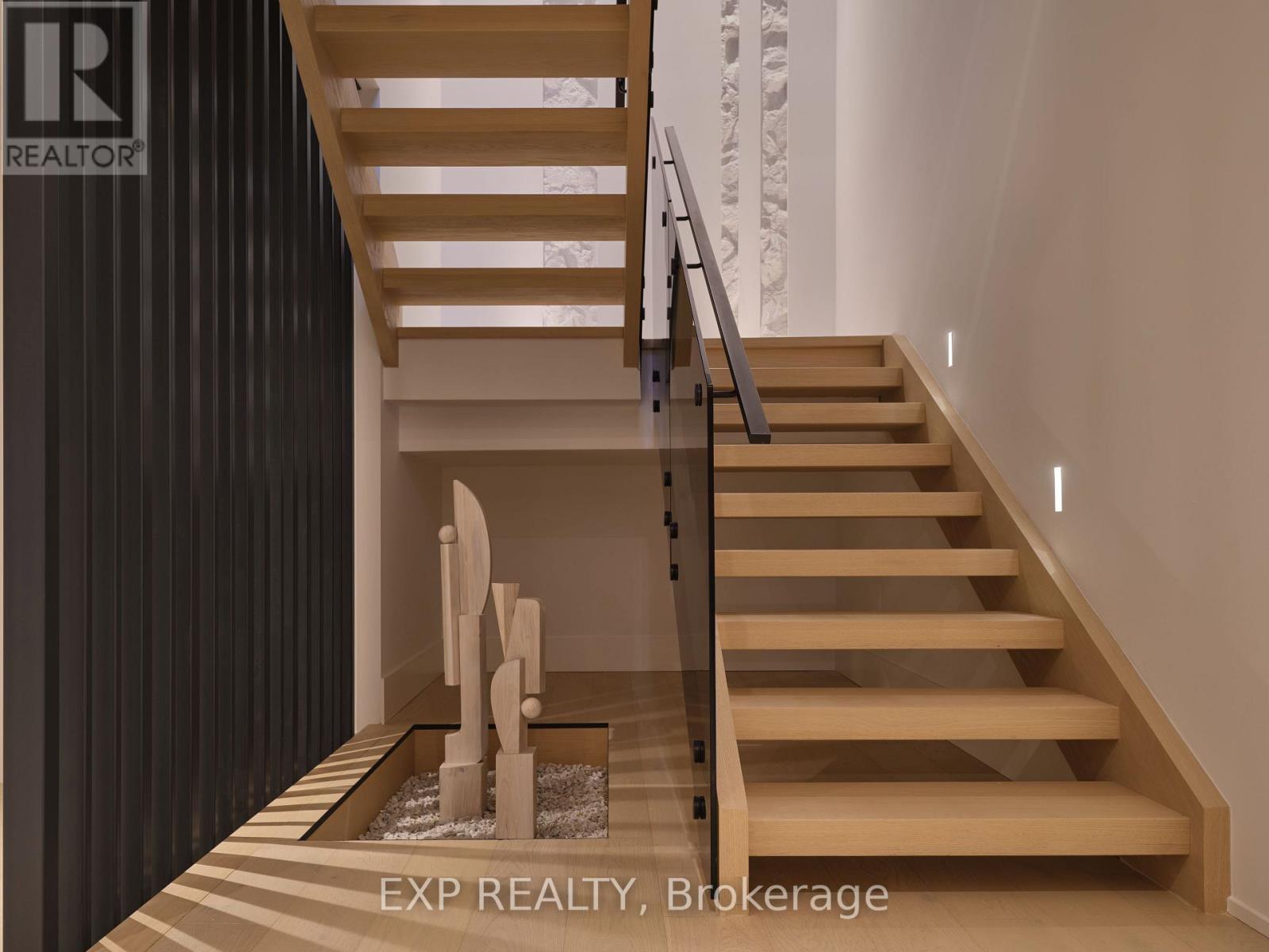 105 Park Crescent Property Photo 38