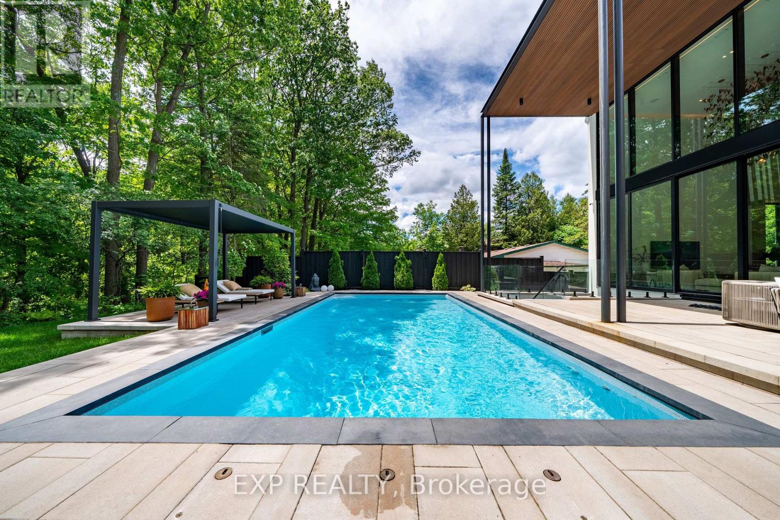 105 Park Crescent Property Photo 46