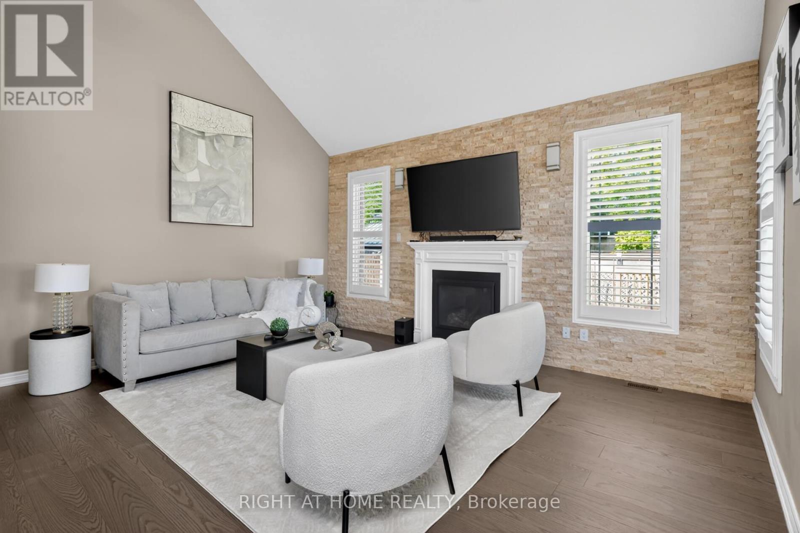 80 Sharpe Crescent Property Photo 16