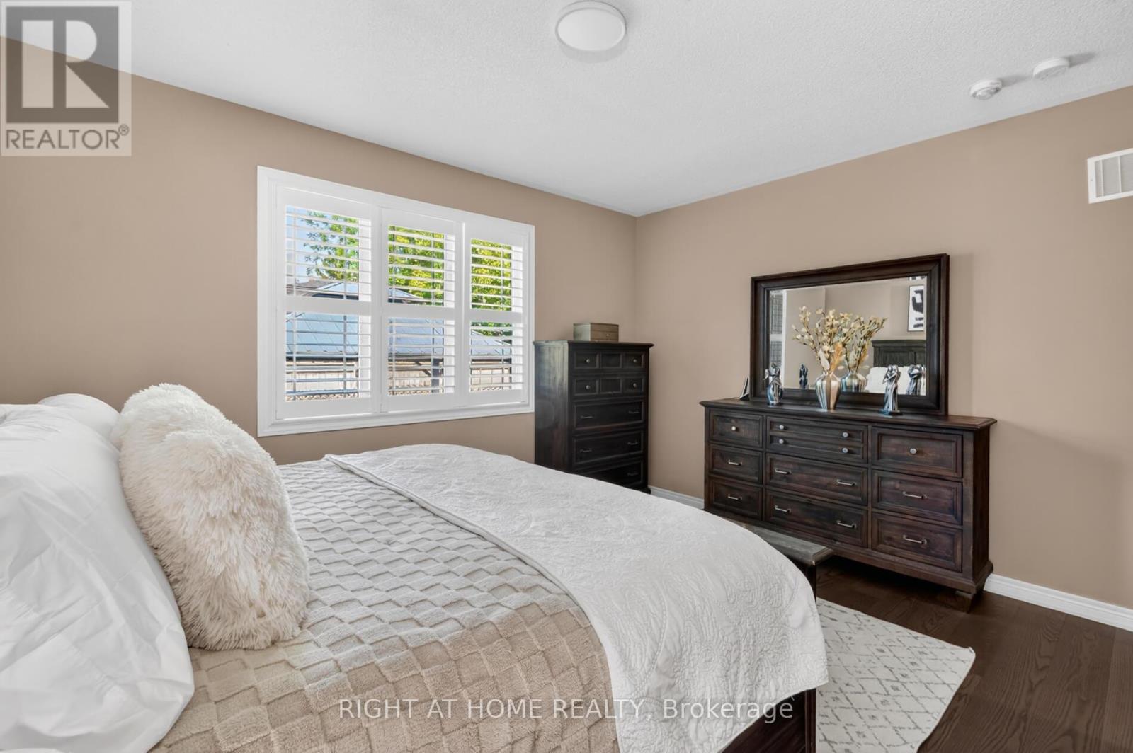 80 Sharpe Crescent Property Photo 21