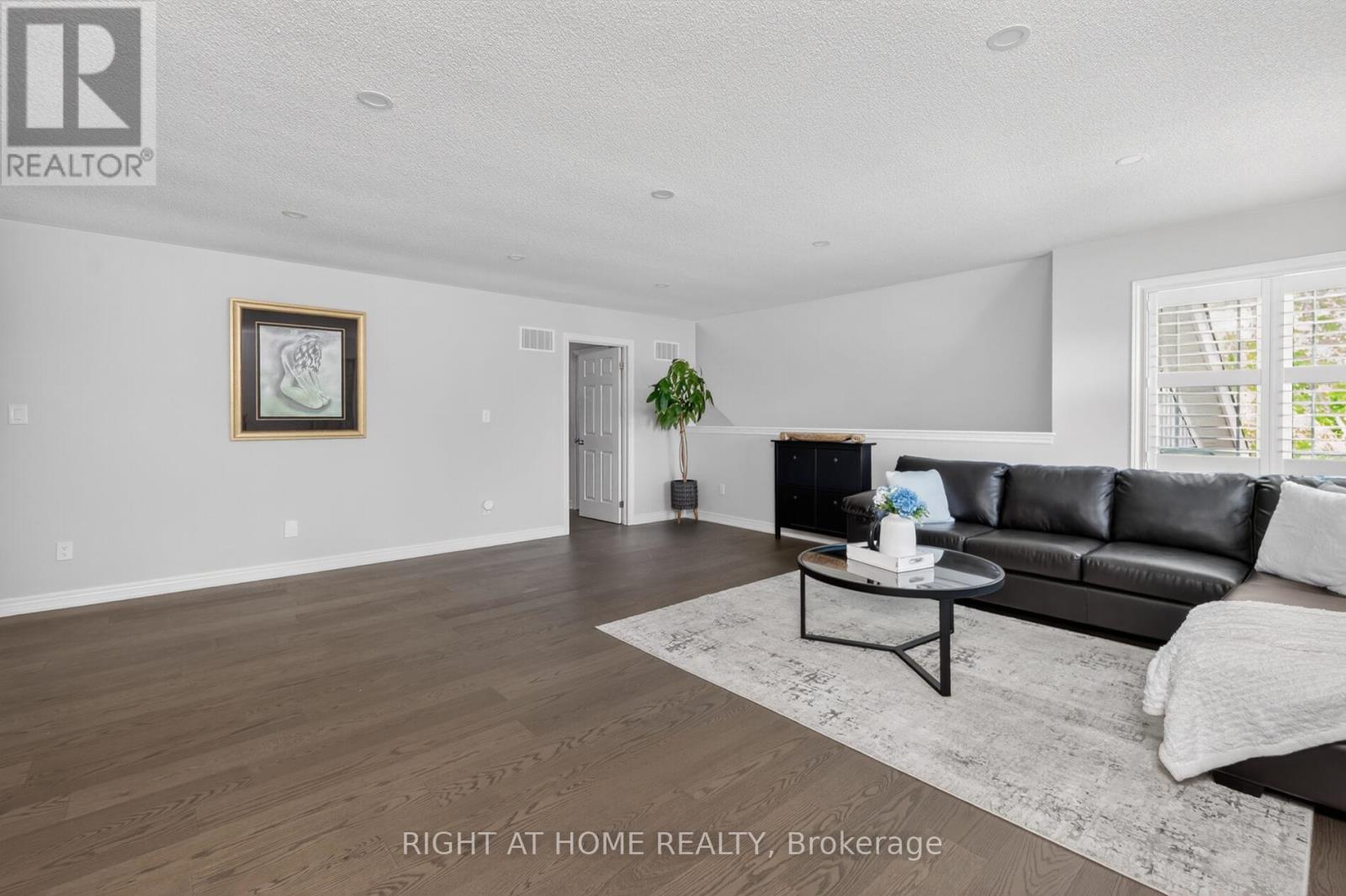 80 Sharpe Crescent Property Photo 27